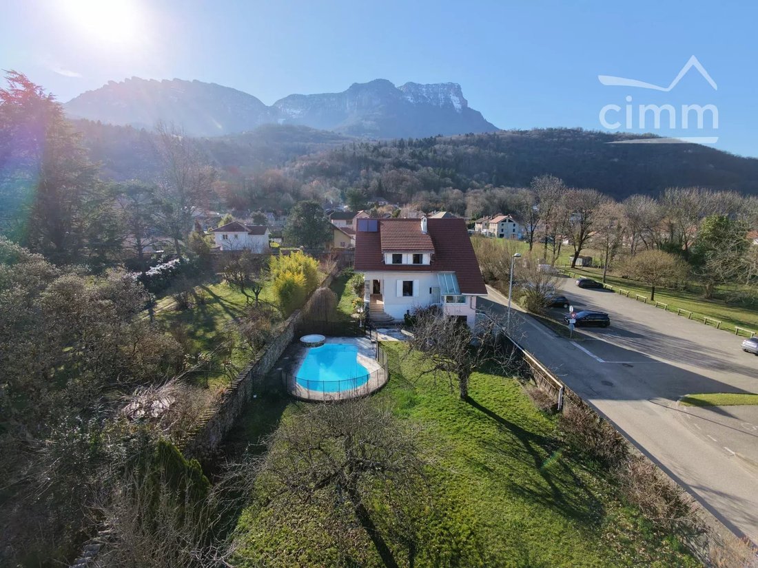 Casa a Chapareillan, Auvergne-Rodano-Alpi, Francia 1 - 18033182