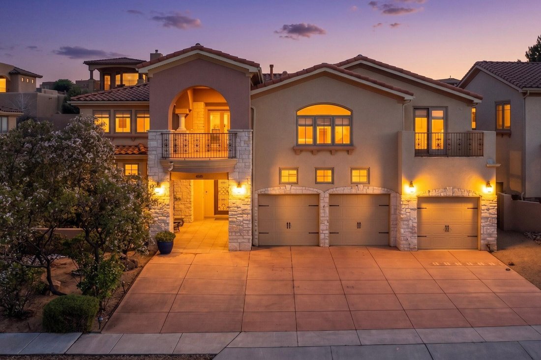 House in Albuquerque, New Mexico, United States 2 - 18033022