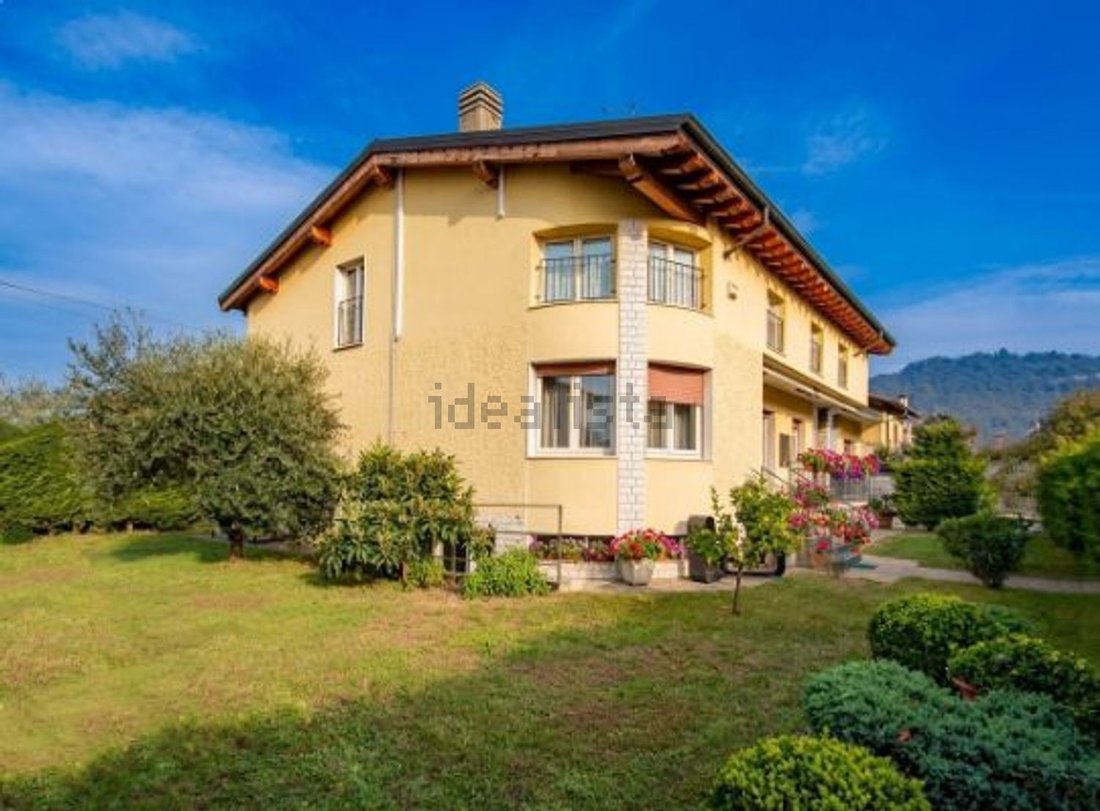 Villa in Coccaglio, Lombardy, Italy 4 - 16690137