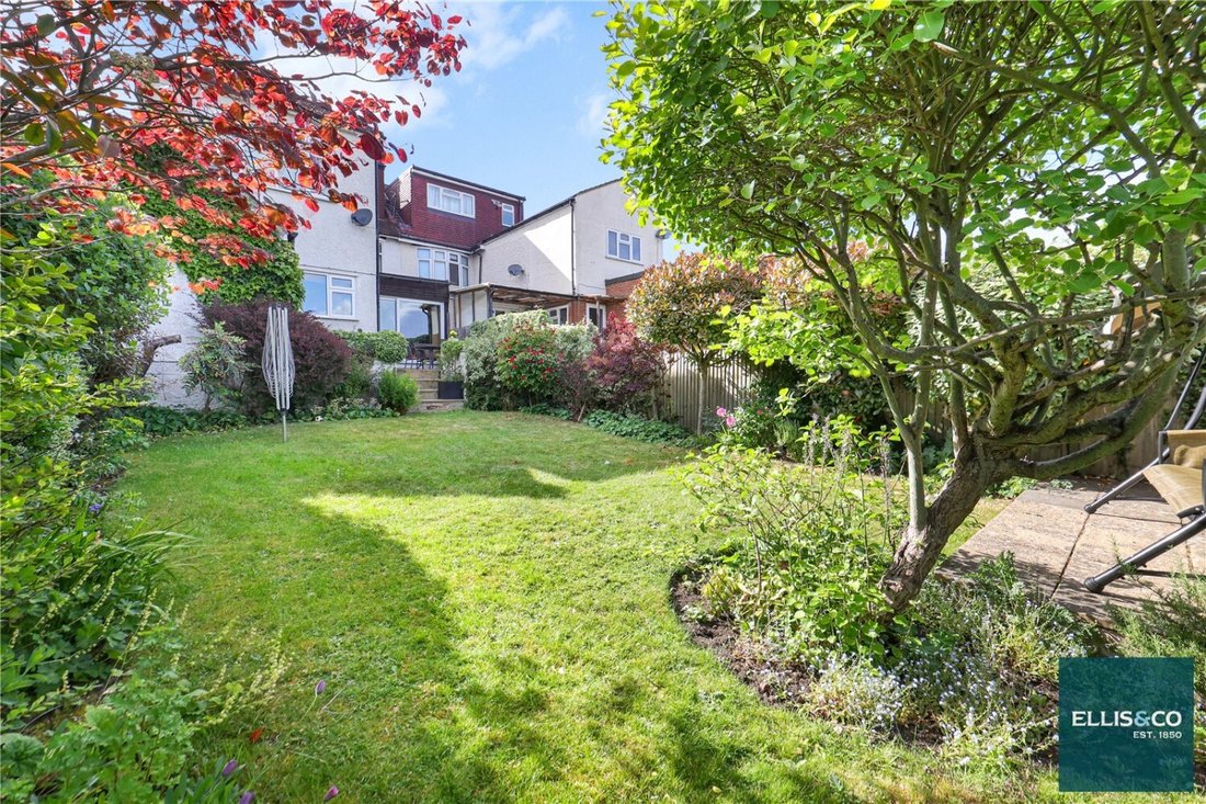 House in Barnet, England 3 - 18028603