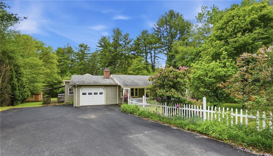 House in West Greenwich, Rhode Island, United States 4 - 18033189