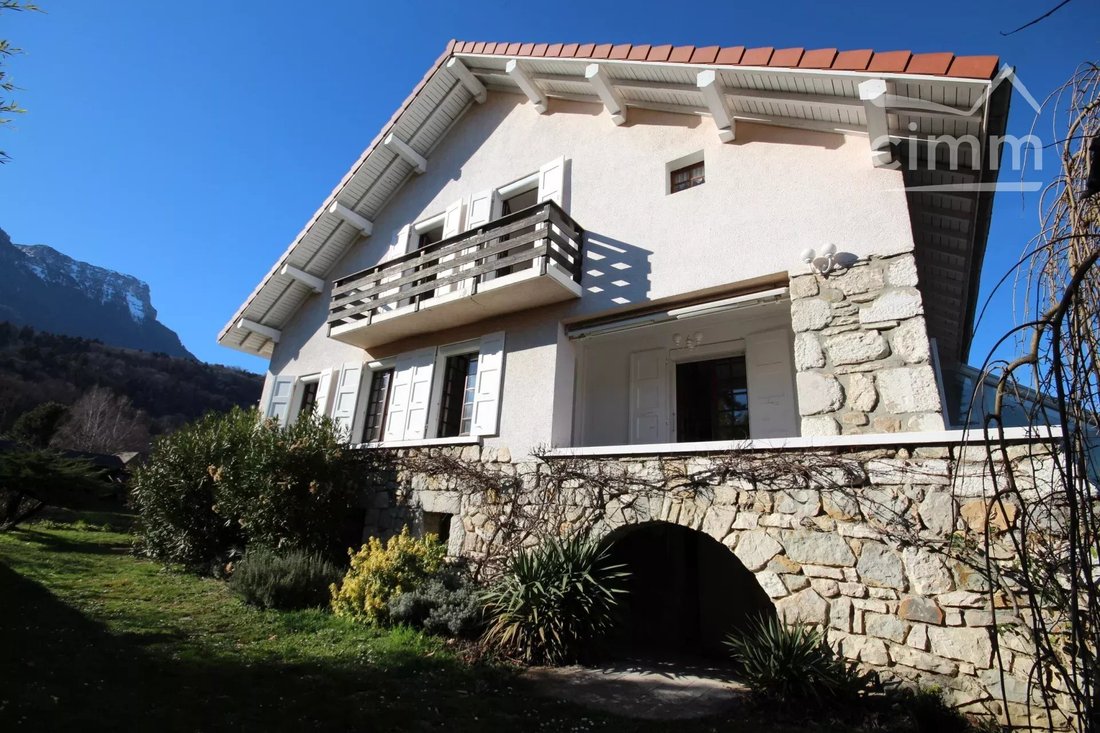 Maison à Chapareillan, Auvergne-Rhône-Alpes, France 1 - 18033182