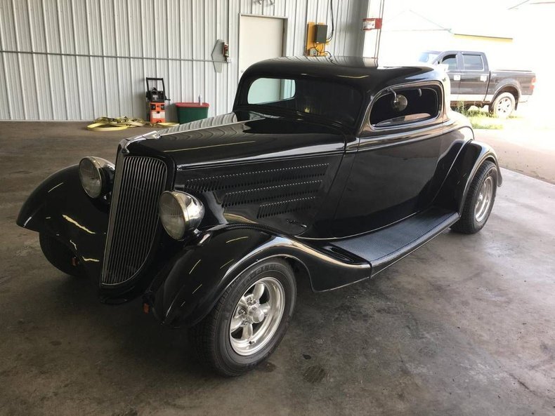 Coupe in Glendale, United States 1 - 18033489