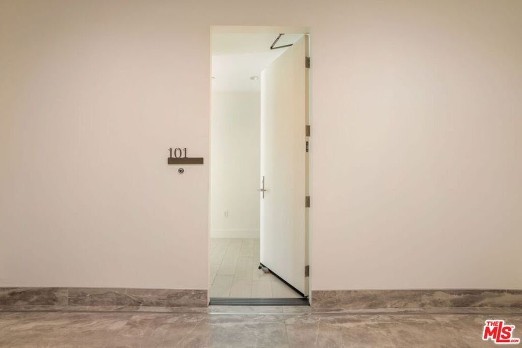 Condo in Beverly Hills, California, United States 2 - 18032955