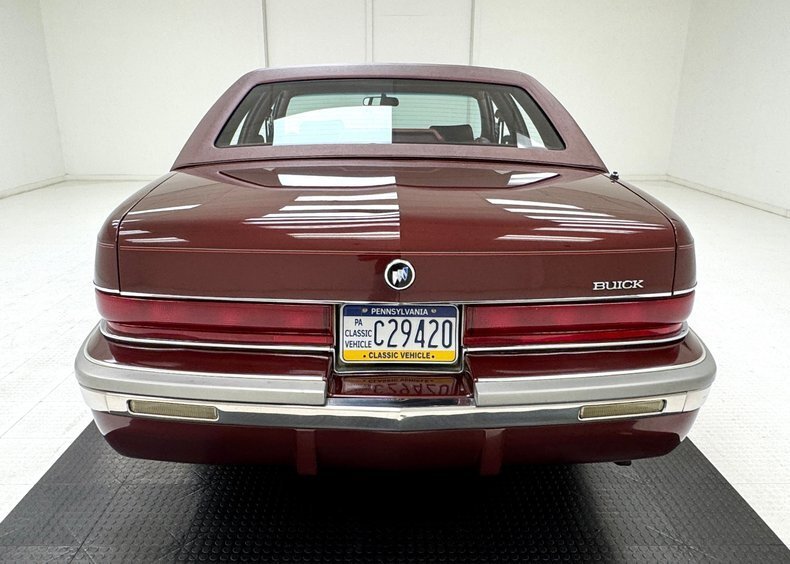 Sedan in Morgantown, United States 4 - 18033821