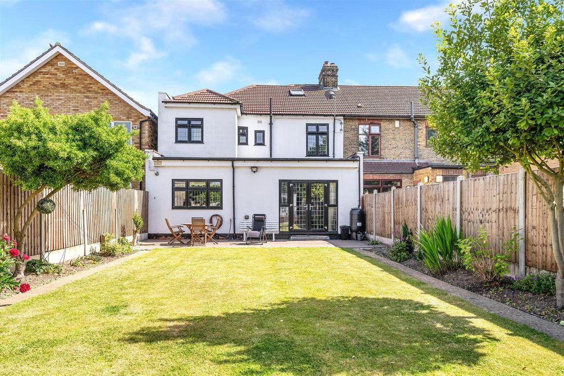 House in Goodmayes, Ilford, England 2 - 18033111