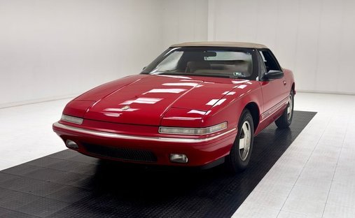 9 901 Miles/Garage Kept/2 Owners/Window Sticker/3.8 Liter V6/4T60E Automatic in Morgantown, United States 1