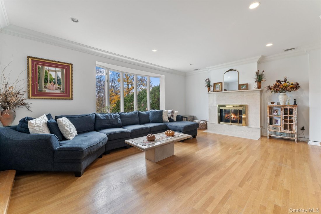 House in White Plains, New York, United States 4 - 18033197