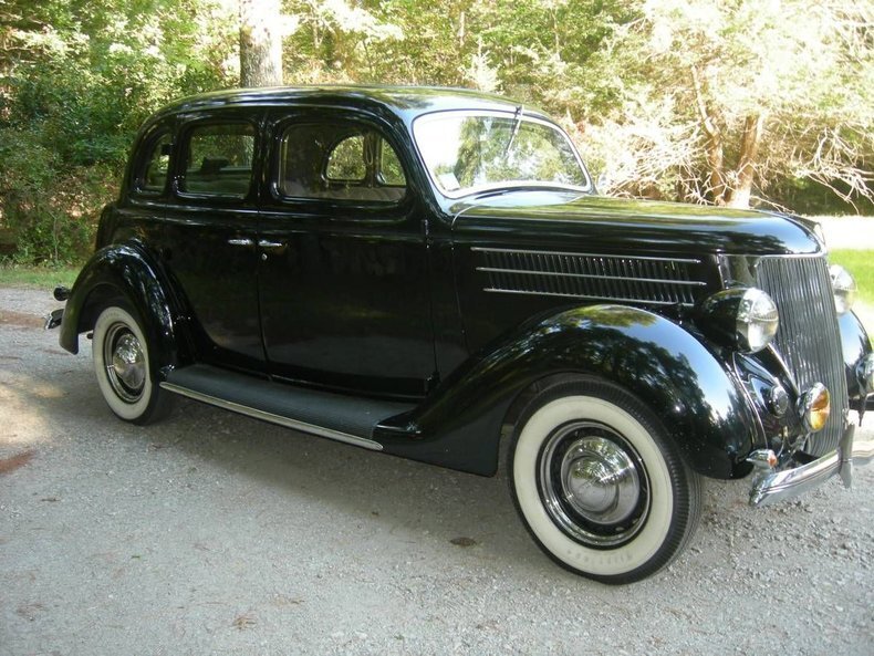 Sedan in Glendale, United States 4 - 18033801