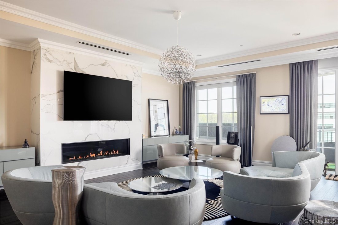 Condo in Manhasset, New York, United States 1 - 18033233