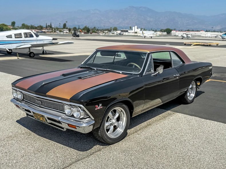 Coupe in Glendale, United States 1 - 18033786