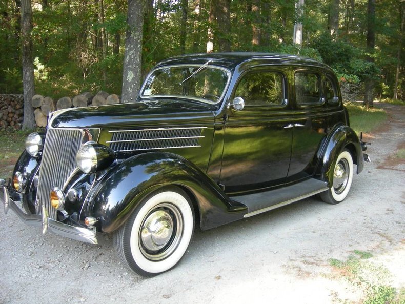 Sedan in Glendale, United States 1 - 18033801