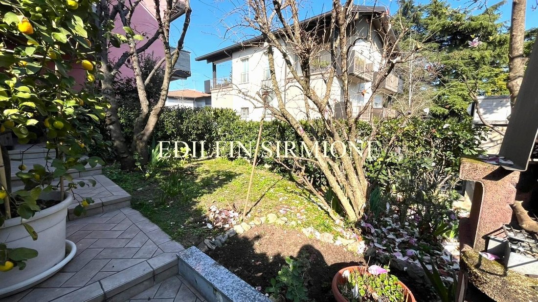 Villa in Desenzano Centro, Desenzano del Garda, Lombardy 4 - 17479569