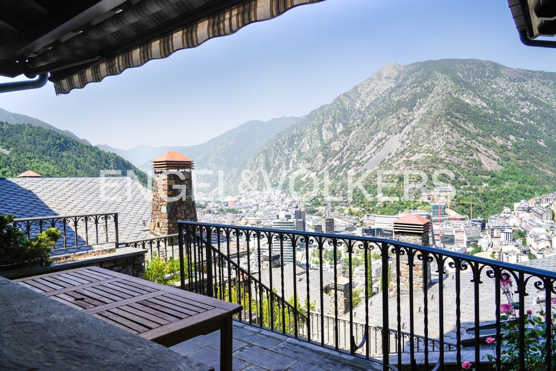 Chalet in Escaldes-Engordany, Escaldes-Engordany, Andorra 1 - 18034309