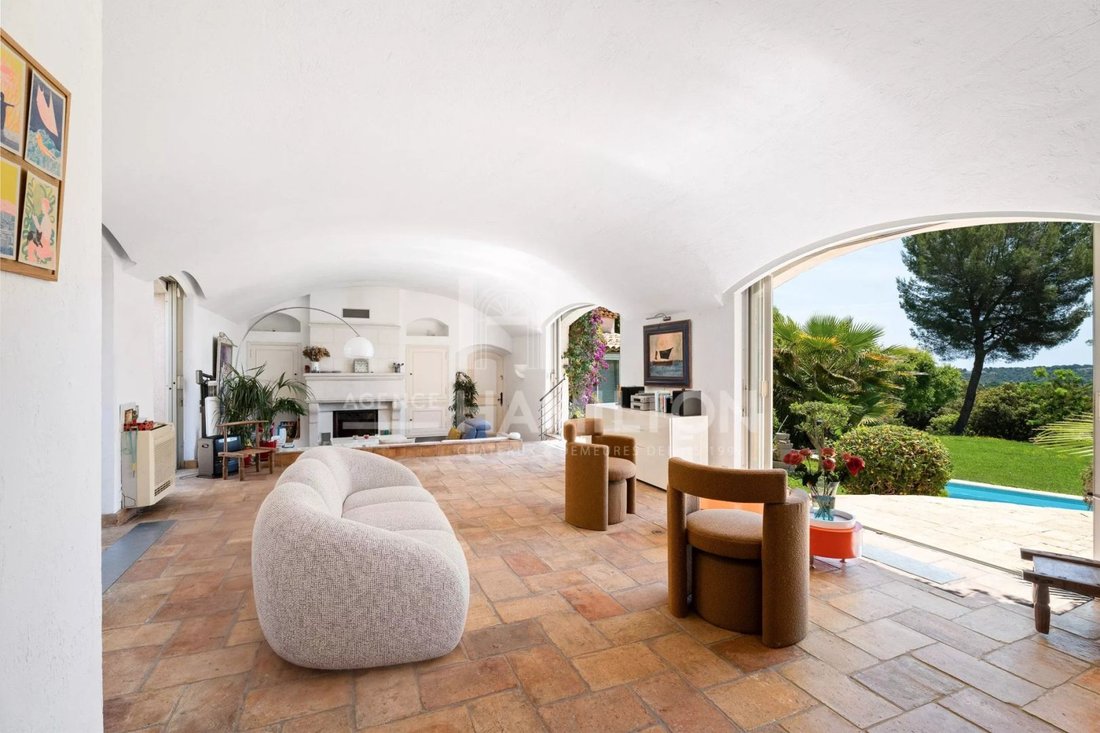 Villa in Bois Fleuri-Chevre d'Or-Saint Philippe, Biot, France 3 - 18034828
