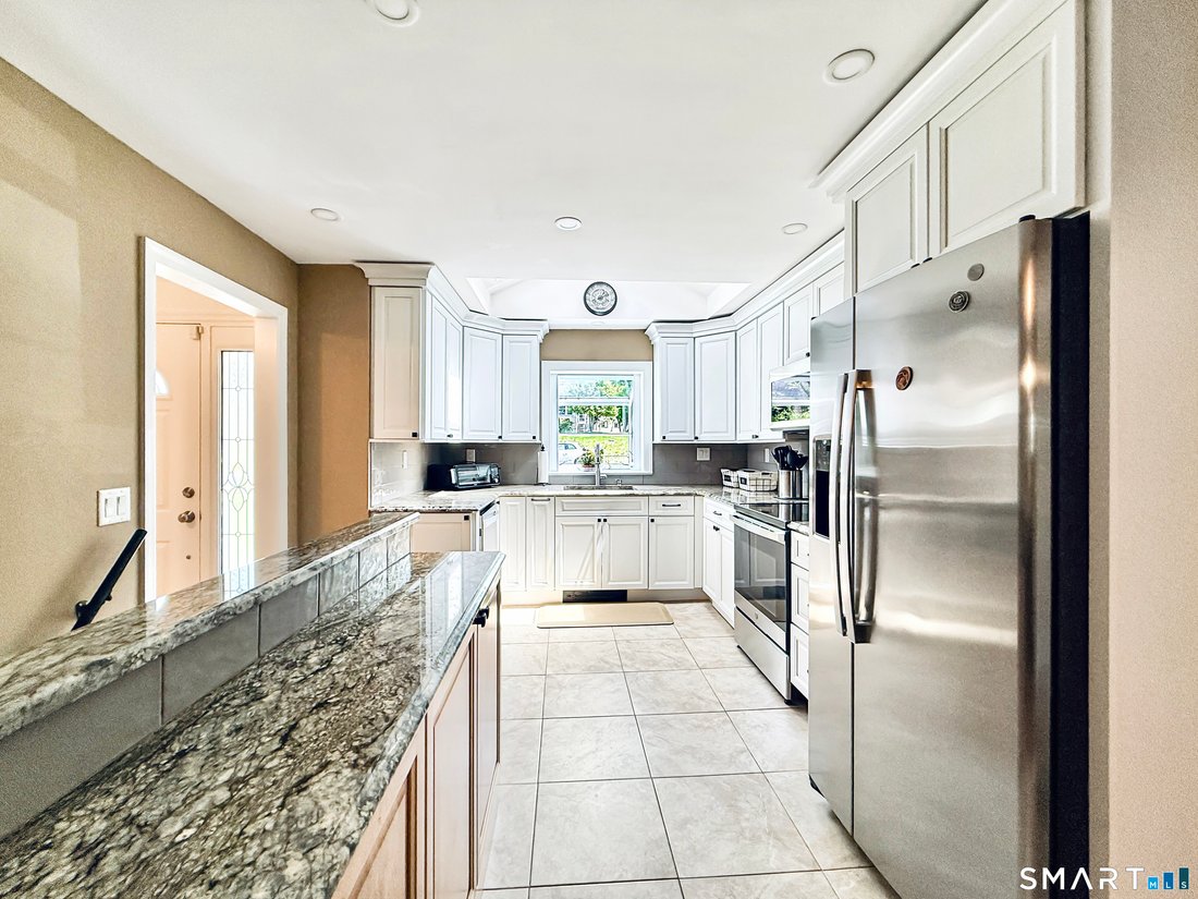 House in Stamford, Connecticut, United States 3 - 18033871