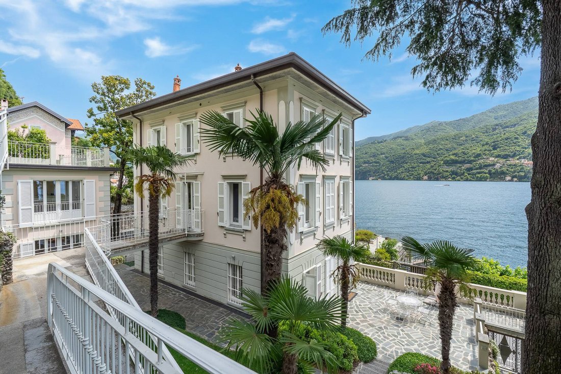 House in Carate Urio, Lombardy, Italy 1 - 18035121