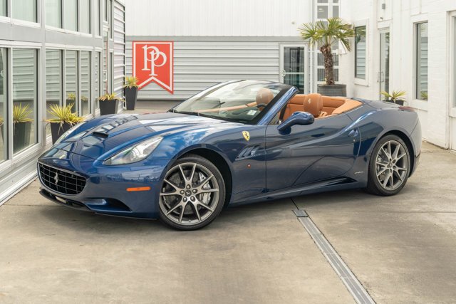 Cabriolet in Bellevue, WA, United States 2 - 17691005