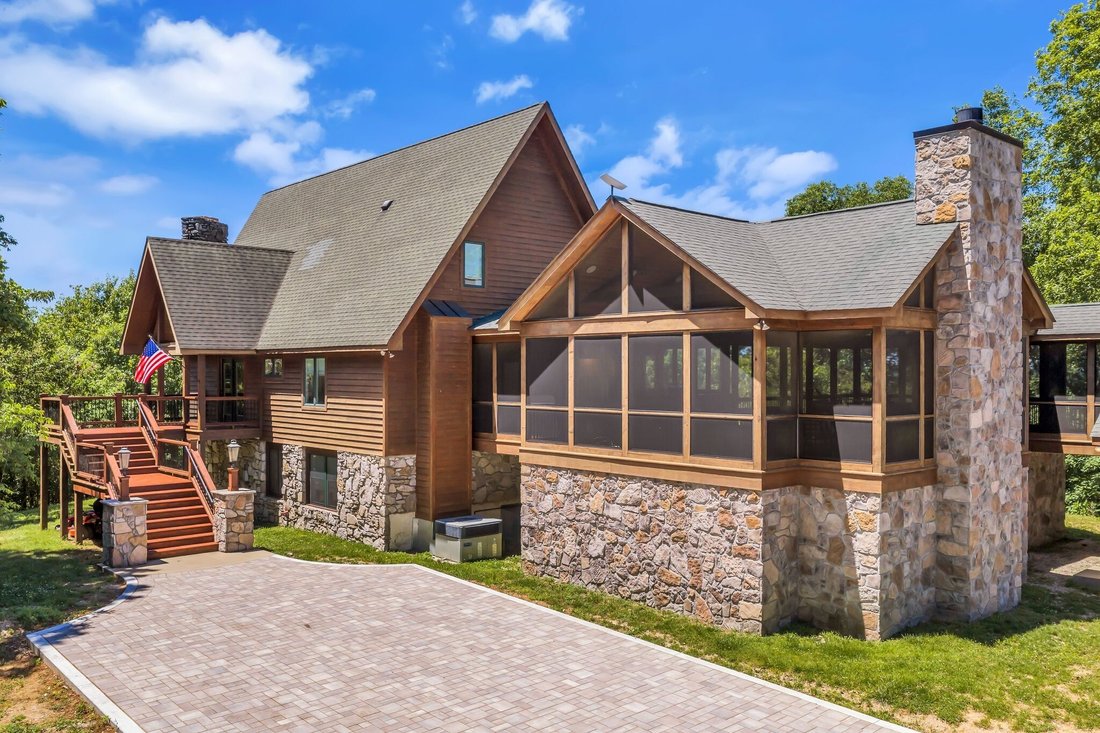 House in Williamsport, Tennessee, United States 2 - 18033627