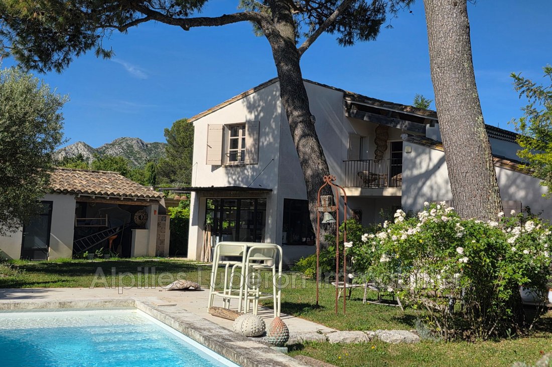 Villa in Eygalières, Provence-Alpes-Côte d'Azur, France 1 - 17784491