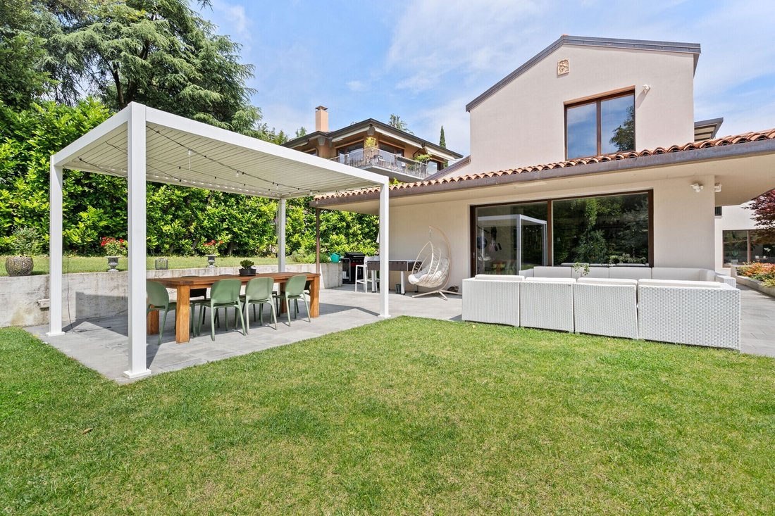 Casa en Santa Lucía, Bérgamo, Italia 2 - 18034169
