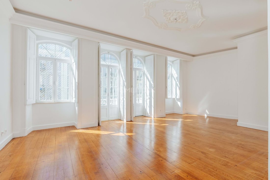 Apartment in Arroios, Lisbon, Portugal 1 - 18035362