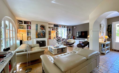 Villa a Uzès, Occitania, Francia 1