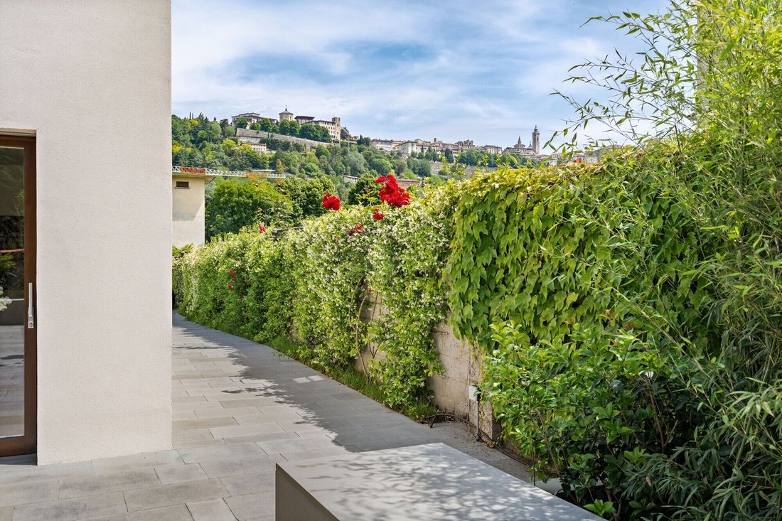 Casa en Santa Lucía, Bérgamo, Italia 5 - 18034169