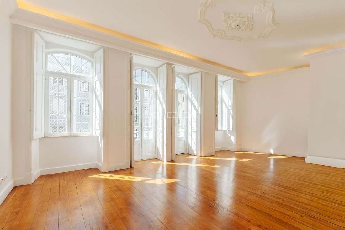 Apartment in Arroios, Lisbon, Portugal 2 - 18035362