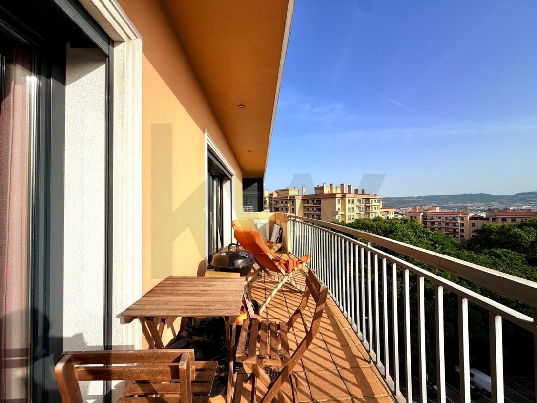 Apartment in Santo António dos Cavaleiros, Lisbon, Portugal 1 - 18034161