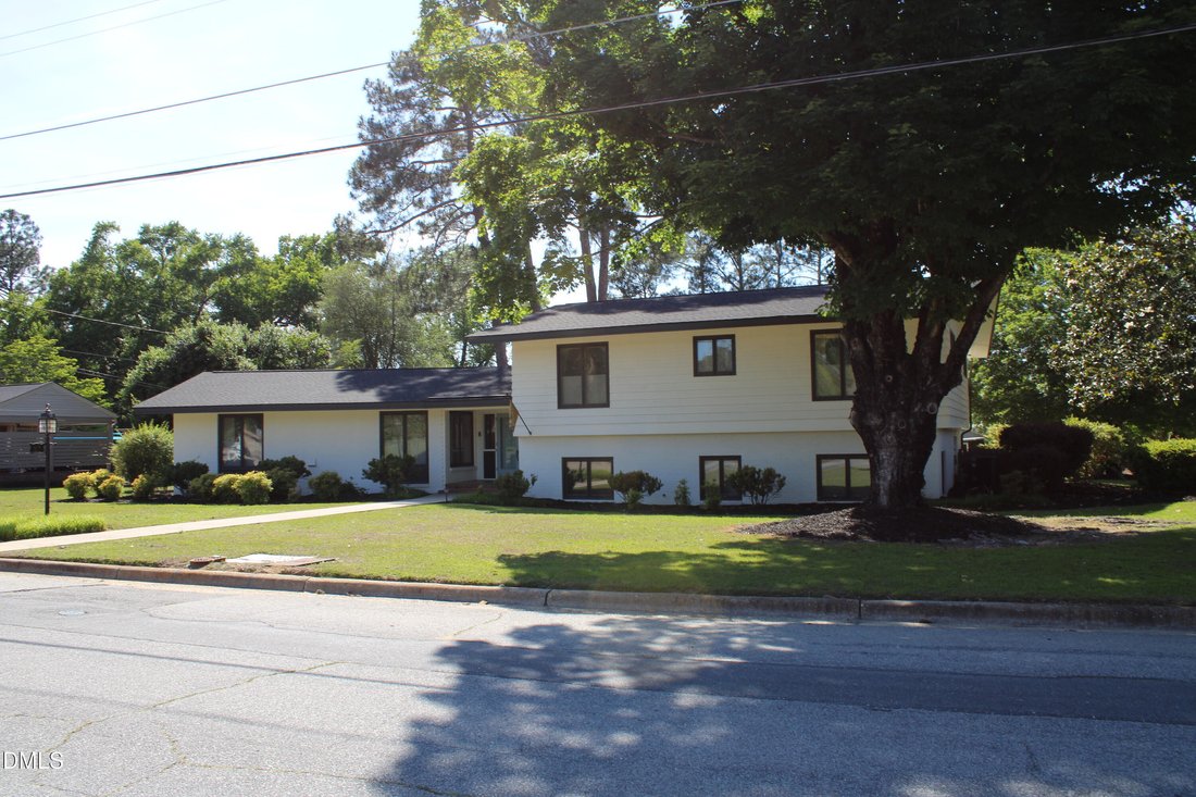 House in Dunn, North Carolina, United States 2 - 18033820