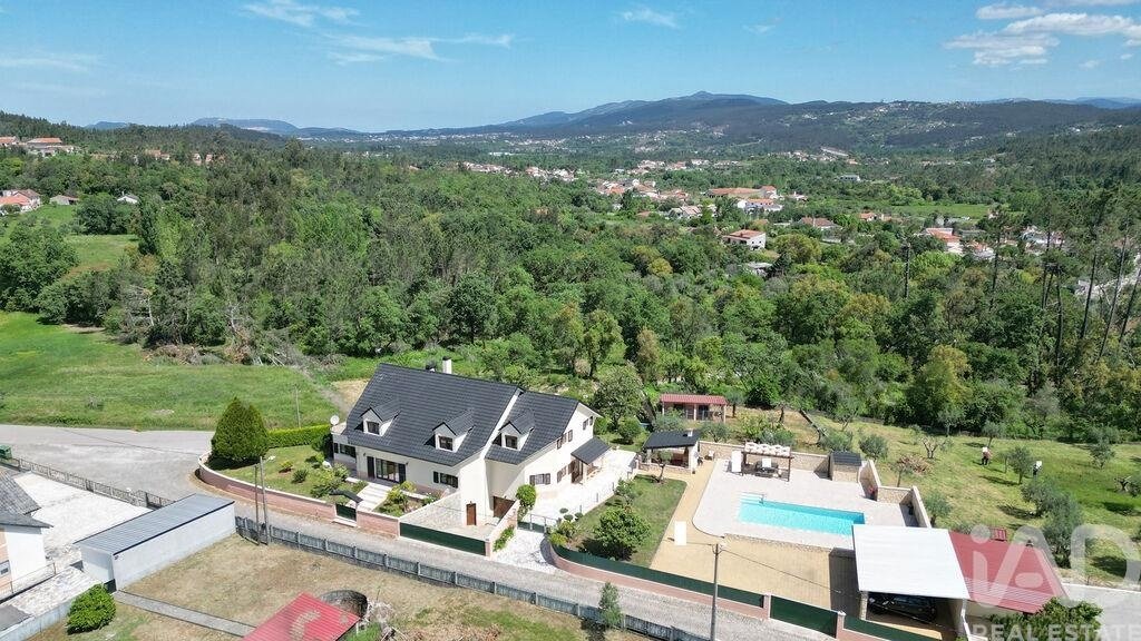 Townhouse in Macas de Dona Maria, Leiria District, Portugal 2 - 18034852