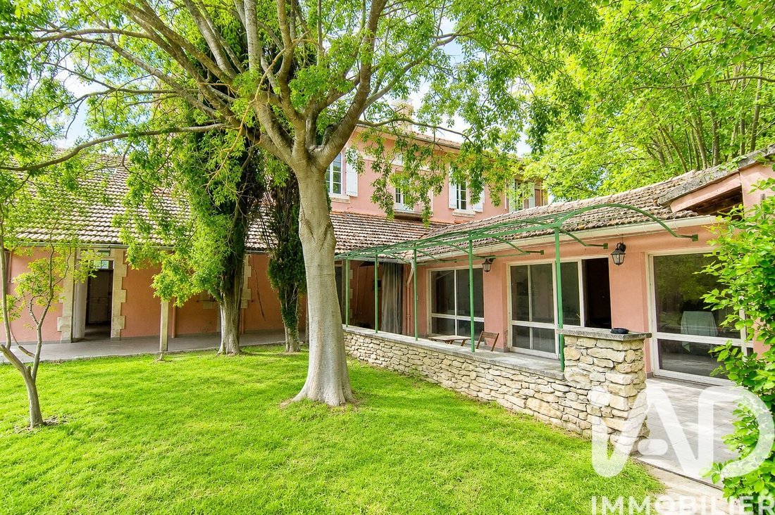 House in Fontaine-de-Vaucluse, Provence-Alpes-Côte d'Azur, France 3 - 18038376