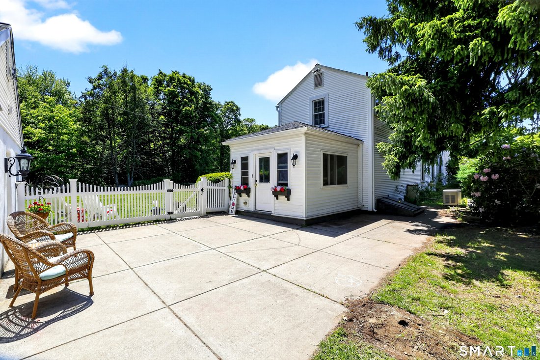 House in Somers, Connecticut, United States 2 - 18033875