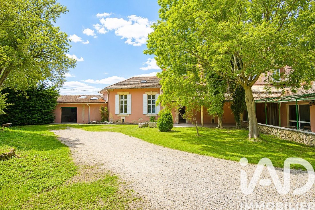 House in Fontaine-de-Vaucluse, Provence-Alpes-Côte d'Azur, France 2 - 18038376