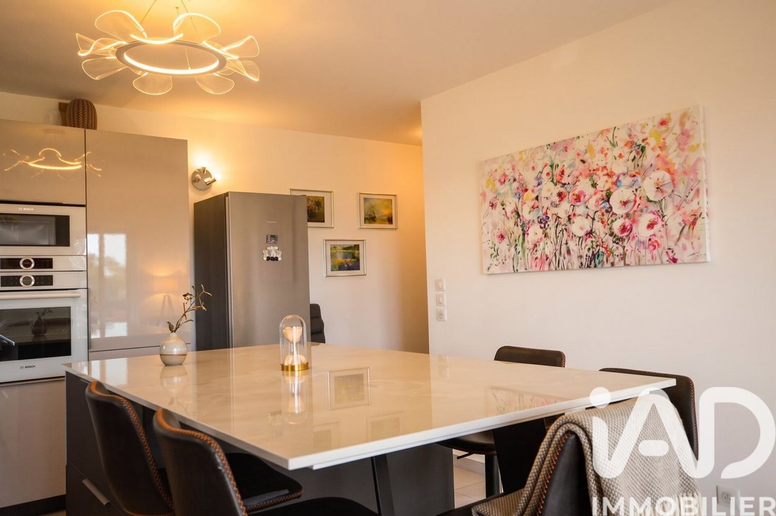 Apartment in Ferney-Voltaire, Auvergne-Rhône-Alpes, France 4 - 18038558