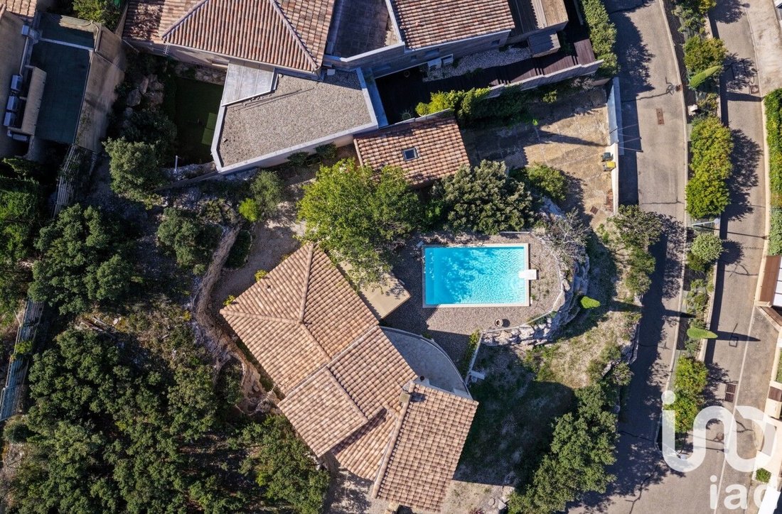 House in Charbonnières-Montagnié, Villeneuve-lès-Avignon, France 1 - 18035710
