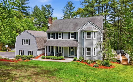 House in Londonderry, New Hampshire, United States 1