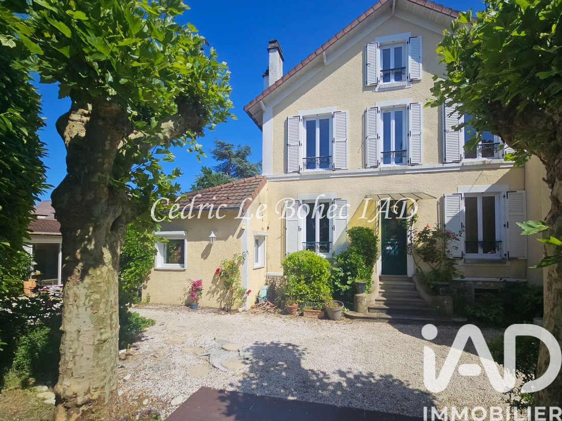 House in Beauchamp, Ile-de-France, France 1 - 18038458