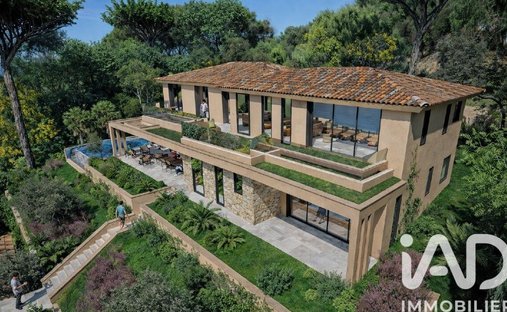 Land in Les Issambres, Roquebrune-sur-Argens, France 1