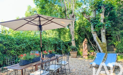 House in Montfort-l'Amaury, Ile-de-France, France 1