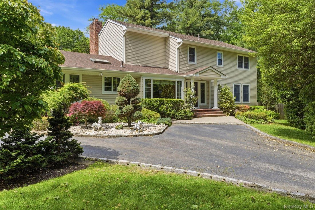 Cold Spring Harbor, New York, United States 1 - 18034091