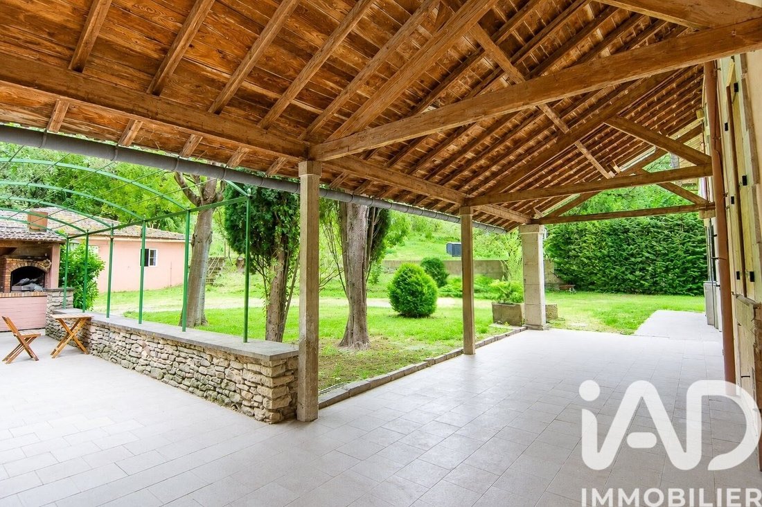 House in Fontaine-de-Vaucluse, Provence-Alpes-Côte d'Azur, France 5 - 18038376