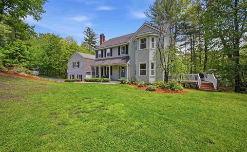 House in Londonderry, New Hampshire, United States 1