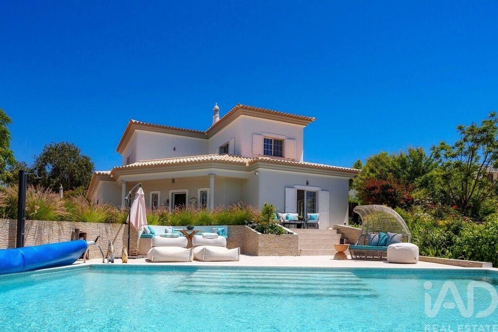 Townhouse in Loule (Sao Clemente), Algarve, Portugal 1 - 18034835