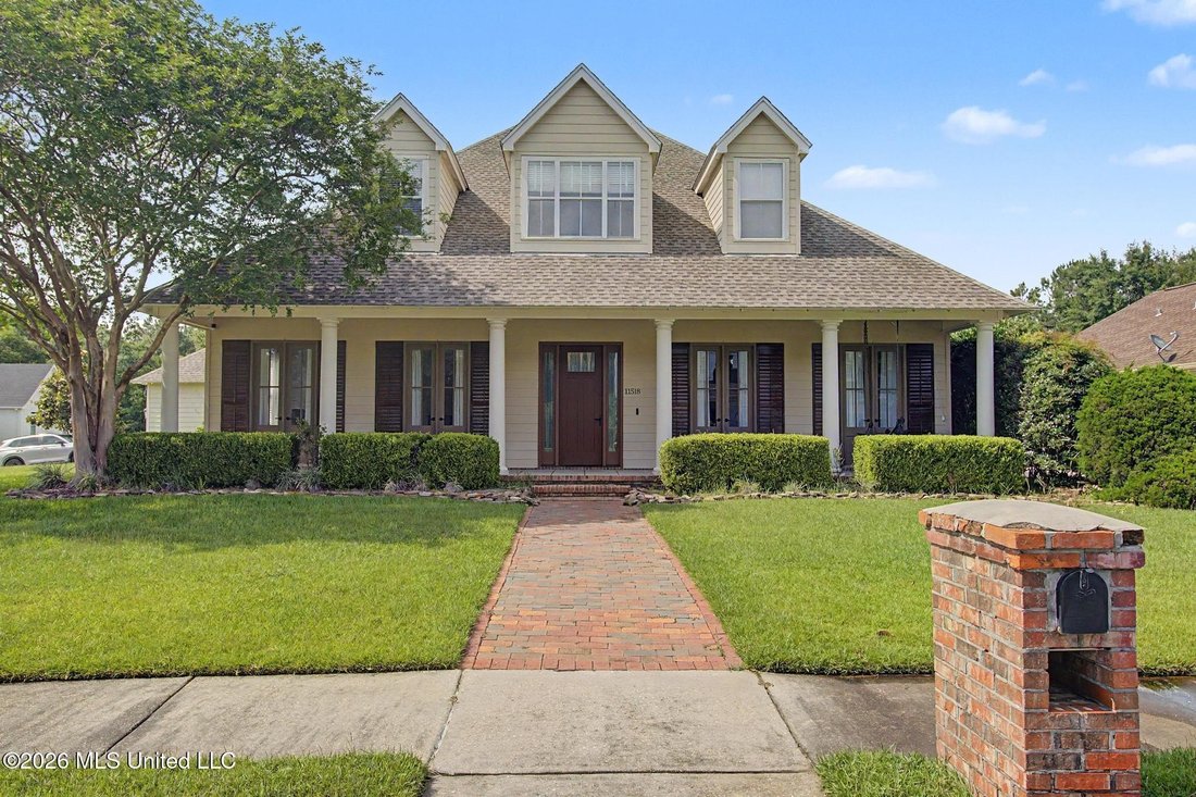 House in Gulfport, Mississippi, United States 2 - 18034132