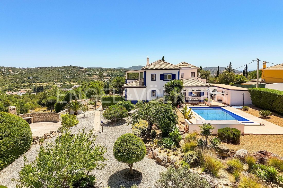 Villa in Loule (Sao Clemente), Algarve, Portugal 1 - 18035286