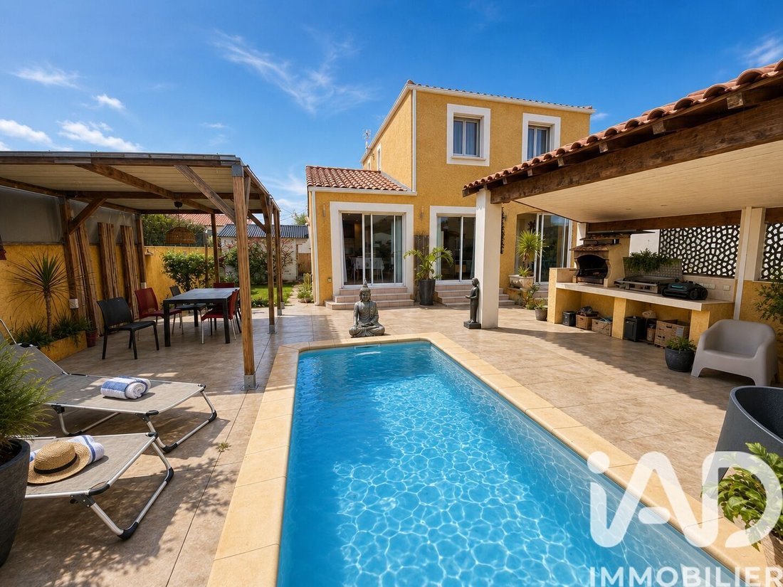 House in Centre Ville, Frontignan, France 2 - 18038361