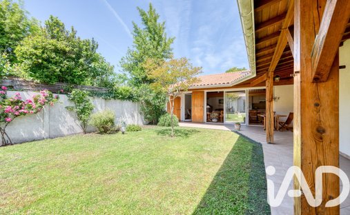 House in Bordeaux, Nouvelle-Aquitaine, France 1