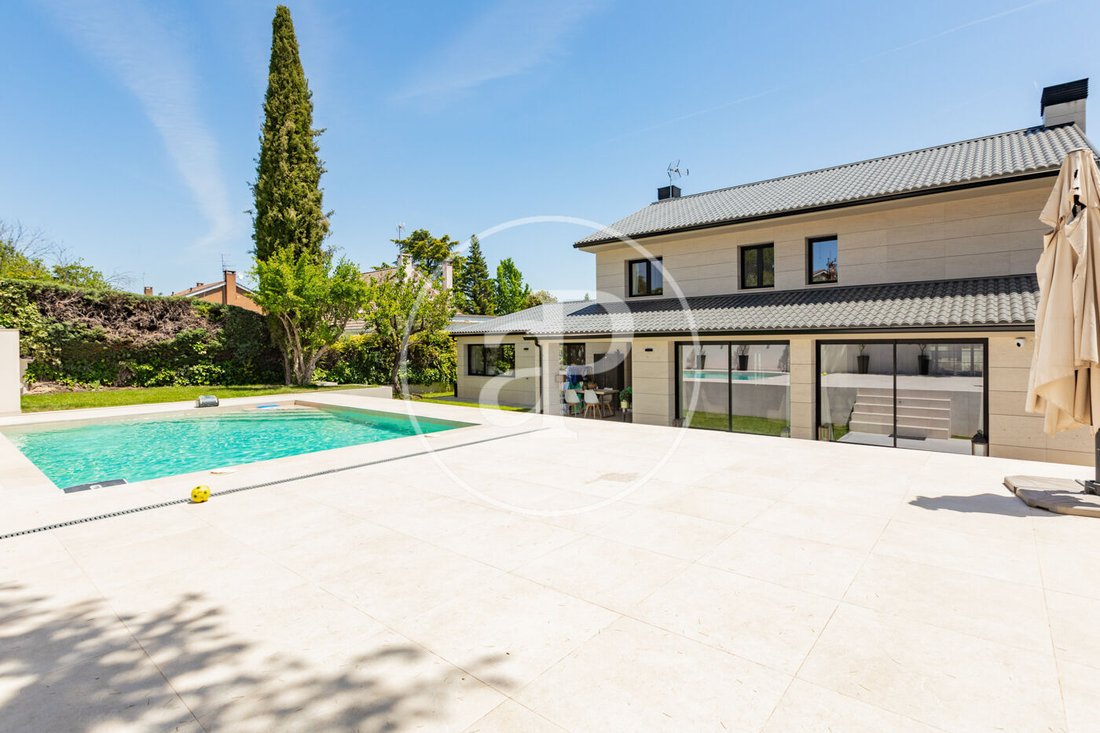Villa in Pozuelo de Alarcon, Comunidad de Madrid, Spain 3 - 18034151